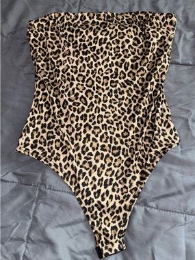 Leopard Print Strapless bodysuit